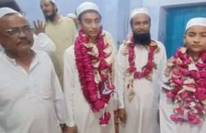 तरावीह में दो नन्हें हाफिज़ों ने मुकम्मल किया कुरान पाक, गूंज उठी मुबारकबादें