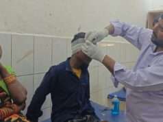 तेज रफ्तार पिकअप की टक्कर से ई-रिक्शा दो टुकड़ों में बंटा, 6 लोग घायल