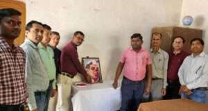 37वीं पुण्यतिथि पर पूर्व मुख्यमंत्री हेमवती नंदन बहुगुणा को दी श्रद्धांजलि