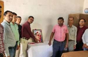 37वीं पुण्यतिथि पर पूर्व मुख्यमंत्री हेमवती नंदन बहुगुणा को दी श्रद्धांजलि