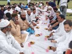 क्रिकेटरों और हॉकी खिलाड़ियों ने कराया इफ्तार