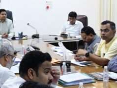 विकास कार्यों में तेजी लाकर जनपद की रैंकिंग सुधारें: जिलाधिकारी