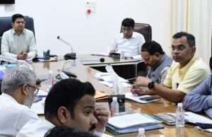 विकास कार्यों में तेजी लाकर जनपद की रैंकिंग सुधारें: जिलाधिकारी