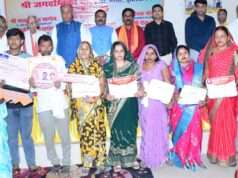 नवनिर्माण के 9 वर्ष गोष्ठी में गिनाईं उपलब्धियां, सांसद जगदंबिका पाल बोले विकास, सुशासन और जनकल्याण रहा प्राथमिकता