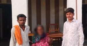 थाना पचपेड़वा पुलिस द्वारा गुमशुदा बुजुर्ग महिला को परिजनों के हवाले किया गया