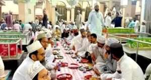 सदका-ए-फित्र न देने से जमीं और आसमान के बीच में लटका रहता है ष्रोजाष् सदका देने में करें जल्दी