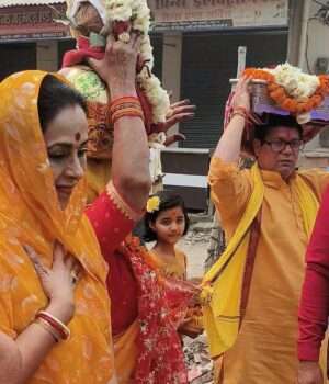 मंगल कलश यात्रा के साथ हुआ श्रीमद्भागवत कथा का शुभारंभ