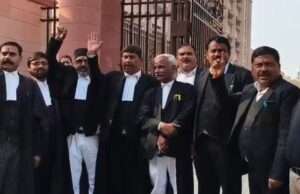 अधिवक्ता सुरक्षा अधिनियम के मुददे पर वकीलो का स्वर हुआ मुखर, हुई नारेबाजी