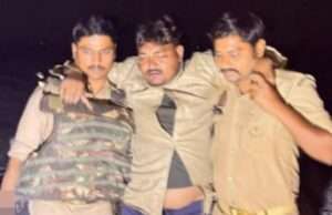 25 हजार का इनामी गौ-तस्कर मुठभेड़ में गिरफ्तार, पैर में लगी गोली