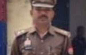 वर्दी का घमंड टूटा: रिश्वत मांगने वाले दरोगा पर मुकदमा दर्ज