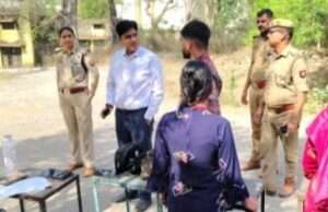 झांसी में यूपी पुलिस उपनिरीक्षक भर्ती परीक्षा कड़ी निगरानी में संपन्न, 28 केंद्रों का एडीएम व एसपी ने किया निरीक्षण