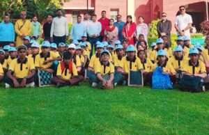 छात्रों का हुआ शैक्षिक भ्रमण, आनंद भवन व तारामंडल में सीखी विज्ञान की बारीकियां