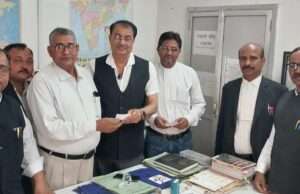 बार चुनाव को लेकर तेज हुआ जनसंपर्क, बाबू सिंह यादव व शाहजहां ने अधिवक्ताओं से मांगा समर्थन