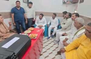 शोक संतप्त परिजनों से मिलीं विधायक डॉ. रागिनी सोनकर, जताई संवेदना