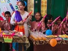 बच्चों संग धूमधाम से मनाई गई होली, पिचकारी व उपहार पाकर खिल उठे नन्हे चेहरे