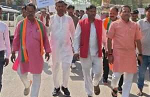 राष्ट्रपति का अपमान करने पर भाजपा कार्यकर्ताओं ने सीएम ममता बनर्जी का फूंका पुतला