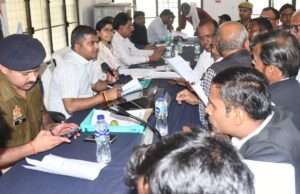 जिलाधिकारी ने समाधान दिवस में आयी शिकायतों को किया निस्तारित दिये दिशा निर्देश