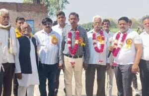 जिला पंचायत सदस्य ने क्रिकेट टूर्नामेंट के फाइनल मैच का फीता काटकर टॉस के साथ किया शुभारंभ