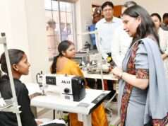 बारा पावर प्लांट में रूफटॉप सोलर पी वी लैब एवं महिला सशक्तिकरण हेतु सिलाई लैब का मंडलायुक्त द्वारा शुभारंभ