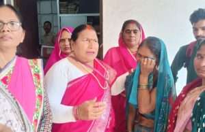 दो महीने से लापता छात्रा पर फूटा गुलाबी गैंग का गुस्सा, पुलिस को दिया 4 दिन का अल्टीमेटम