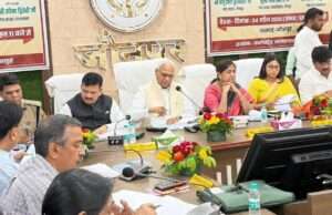 जौनपुर के विकास को मिली नई ‘दिशा’ बैठक में जनप्रतिनिधि और प्रशासन एक मंच पर, बनी बड़ी रणनीति