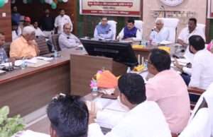 बिजली व्यवस्था पर सख्ती: सांसद बाबू सिंह कुशवाहा ने जताई नाराजगी, ट्रांसफार्मर क्षमता बढ़ाने के निर्देश