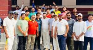 तेजतर्रार बल्लेबाजी के साथ दोस्ती की जीत, इलेक्ट्रॉनिक मीडिया का जलवा