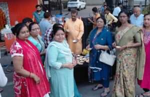 हनुमान जयंती पर सनशाइन क्लब ने हनुमान चालीसा एवं किया प्रसाद वितरण