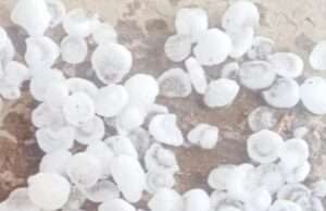 ओलावृष्टि से लोगों में भय खीरी