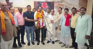 दुर्गा उत्सव महासमिति ने किया मुकेश अग्रवाल का सम्मान