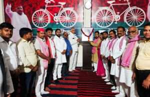 सपा कार्यालय में महात्मा ज्योतिबाराव फुले की मनाई गई जयंती