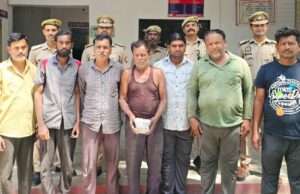 जुआ खेलते हुए सात युवक गिरफ्तार, नकदी व ताश बरामद