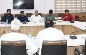 नगर पंचायतों द्वारा 15वें वित्त के सम्बन्ध में प्राप्त धनराशि के सापेक्ष उपलब्ध कराये गये कार्यों के प्रस्ताव के सम्बन्ध में जिलाधिकारी की अध्यक्षता में बैठक संपन्न