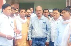 ग्राम पंचायत चुनाव में देरीको लेकर प्रधानों ने भरी हुंकार।प्रधान संघ ने सौंपा ज्ञापन