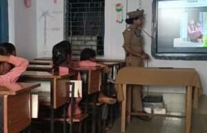 लघु फिल्म दिखाकर महिला सुरक्षा के प्रति छात्राओं को किया गया जागरूक