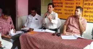 ग्राम चौपाल में उठी नियमित डॉक्टरों की नियुक्ति और विवाह घर बनाने की मांग