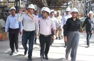 जिलाधिकारी ने फूलपुर स्थित इफ्को यूरिया प्लांट का निरीक्षण करते हुए व्यवस्थाओं का लिया जायजा, दिए आवश्यक दिशा-निर्देश