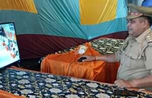 पूर्व मेला प्रभारी ने सीसी टीवी कैमरो मे देखी मेले की सुरक्षा व्यवस्था