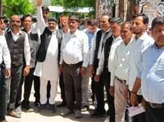 अधिवक्ता की हत्या को लेकर उपजा आक्रोश, किया विरोध प्रदर्शन