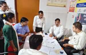 जिलाधिकारी ने भूमि विवादों के निस्तारण की स्थिति का स्थलीय सत्यापन किया