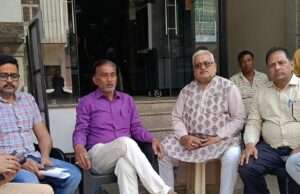 अग्रवाल इलेक्ट्रॉनिक्स में भीषण आग से 50 लाख का माल जलकर हुआ खाक