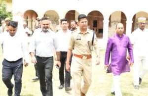 उत्तर प्रदेश होमगार्ड भर्ती परीक्षा जिलाधिकारी एवं पुलिस अधीक्षक ने किया निरिक्षण