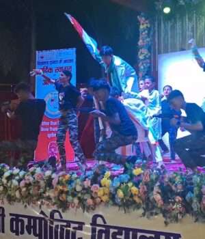 नए शिक्षण सत्र के नामांकन एवं वार्षिक उत्सव समारोह मे पहुंची मुख्य विकास अधिकारी