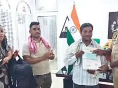 ई-रिक्शा चालक की ईमानदारी: 13 लाख के जेवरात से भरा बैग लौटाया, पुलिस ने किया सम्मानित