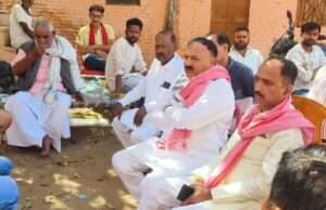 सपा का प्रतिनिधि मंडल पहुँचा देवरी गांव, परिजनो के प्रति जताया शोक संवेदना