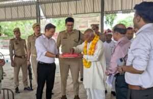 डीएम व एसपी ने गेहूं क्रय केंद्र का किया औचक निरीक्षण