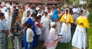 गुड फ्राइडे पर चर्चेज में हुई प्रार्थना सभाएं, उमड़ा जनसैलाब यीशु के सात वचन सुनकर छलकी आंखें