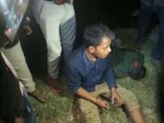 डंपर से टकराकर बारातियों से भरी मिनी बस पलटी, 12 से अधिक घायल