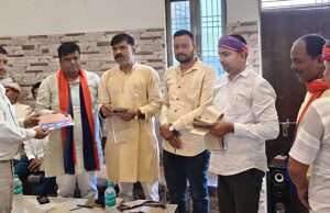 किला जोन चुनार ने अनुप्रिया पटेल को 100 सदस्य बनाकर दिया जन्मदिन तोहफा
