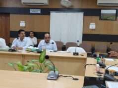 सड़क सुरक्षा पर डीएम सख्त, स्कूली वाहन चालकों का नेत्र परीक्षण अनिवार्य